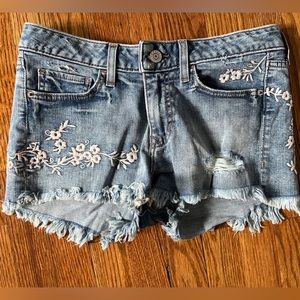 Express, size 2, denim shorts with pink embroidery